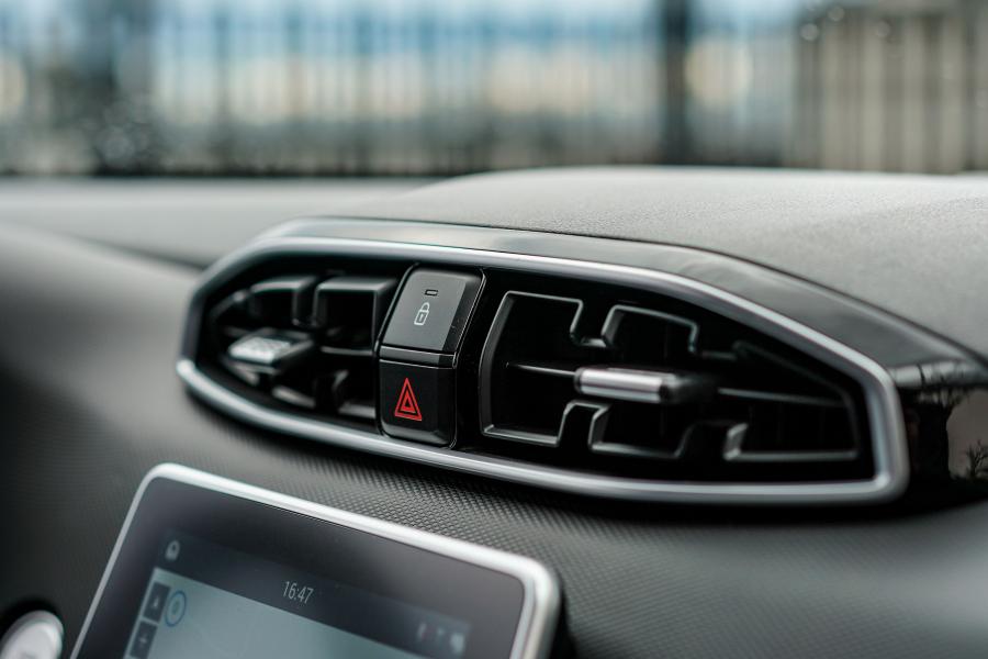 Детали интерьера Hyundai ix25 2019 года  (фото 2 из 13)